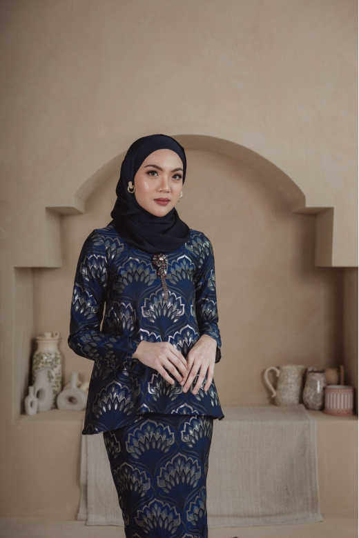 Wirda Brocade Saree - Royal Navy